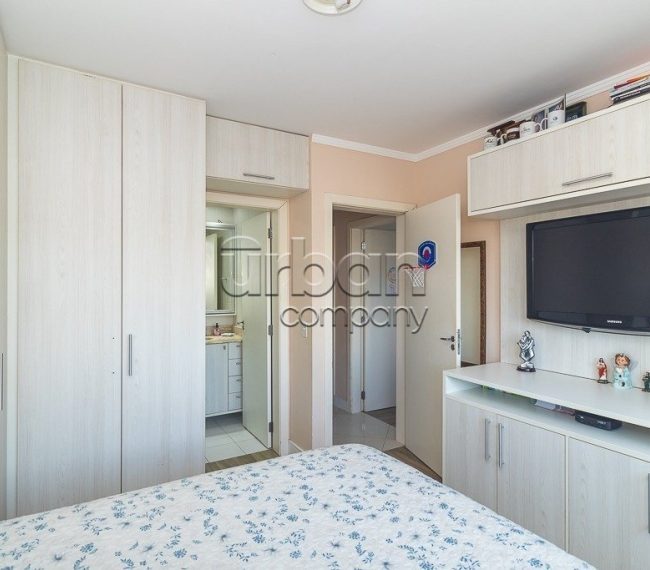 Apartamento com 84m², 3 quartos, 1 suíte, 1 vaga, no bairro Partenon em Porto Alegre