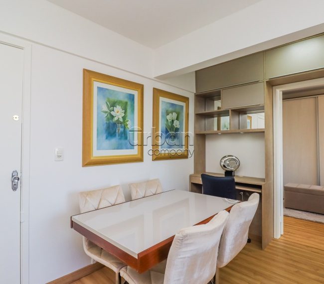 Apartamento com 43m², 1 quarto, no bairro Azenha em Porto Alegre