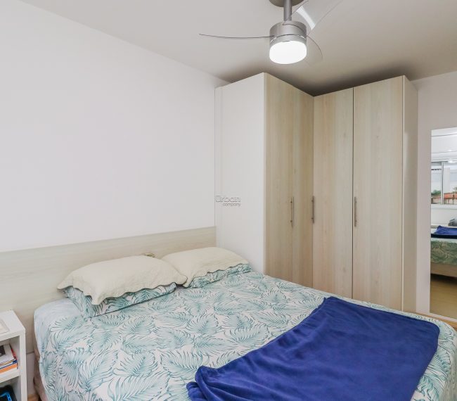 Apartamento com 57m², 2 quartos, 1 vaga, no bairro Passo da Areia em Porto Alegre