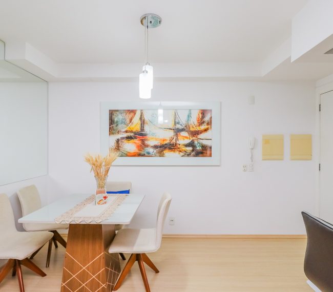 Apartamento com 57m², 2 quartos, 1 vaga, no bairro Passo da Areia em Porto Alegre