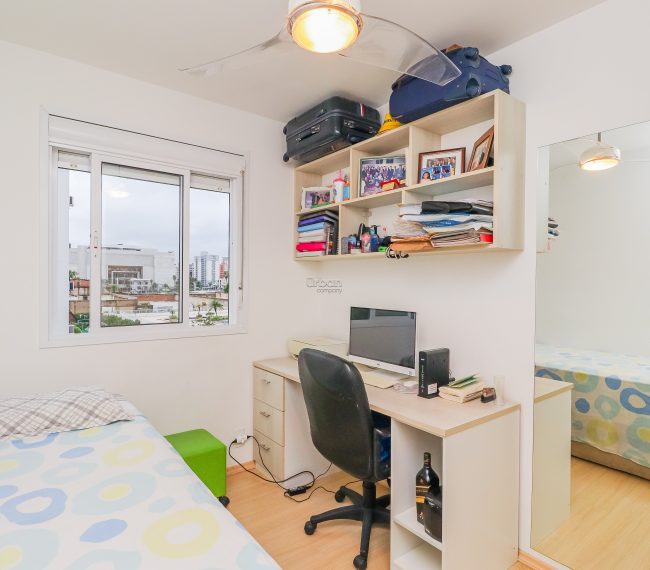 Apartamento com 57m², 2 quartos, 1 vaga, no bairro Passo da Areia em Porto Alegre