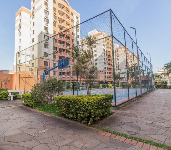 Apartamento com 71m², 3 quartos, 1 suíte, 2 vagas, no bairro Cristo Redentor em Porto Alegre