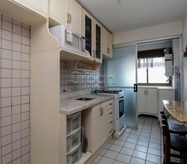 Apartamento com 71m², 3 quartos, 1 suíte, 2 vagas, no bairro Cristo Redentor em Porto Alegre