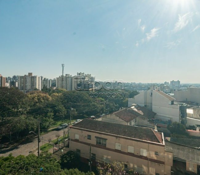 Apartamento com 69m², 2 quartos, 1 suíte, 1 vaga, no bairro Passo da Areia em Porto Alegre