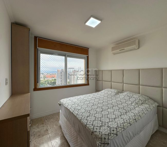 Apartamento com 142m², 3 quartos, 1 suíte, 2 vagas, no bairro Jardim Europa em Porto Alegre