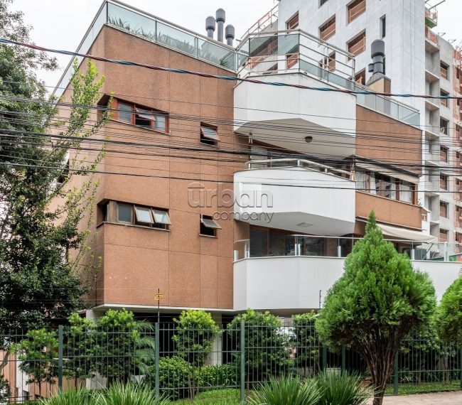 Apartamento Garden com 339m², 3 quartos, 3 suítes, 2 vagas, no bairro Bela Vista em Porto Alegre