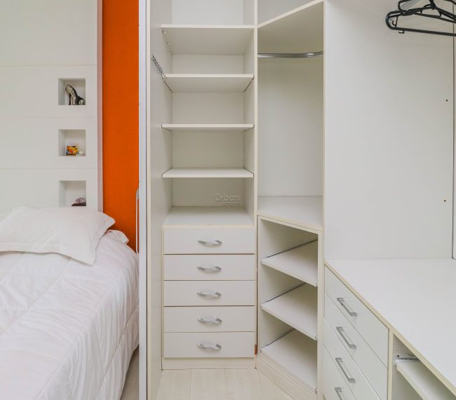 Apartamento com 261m², 4 quartos, 4 suítes, 4 vagas, no bairro Três Figueiras em Porto Alegre