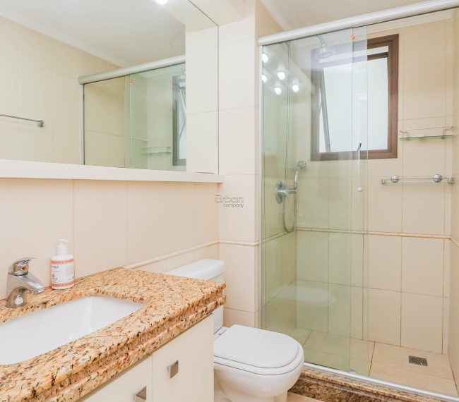 Apartamento com 261m², 4 quartos, 4 suítes, 4 vagas, no bairro Três Figueiras em Porto Alegre