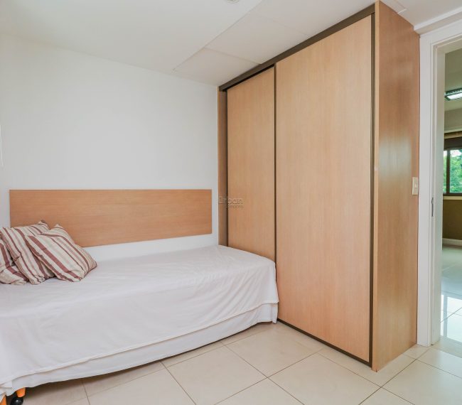 Apartamento com 261m², 4 quartos, 4 suítes, 4 vagas, no bairro Três Figueiras em Porto Alegre