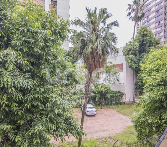 Apartamento com 120m², 3 quartos, 1 suíte, 1 vaga, no bairro Menino Deus em Porto Alegre