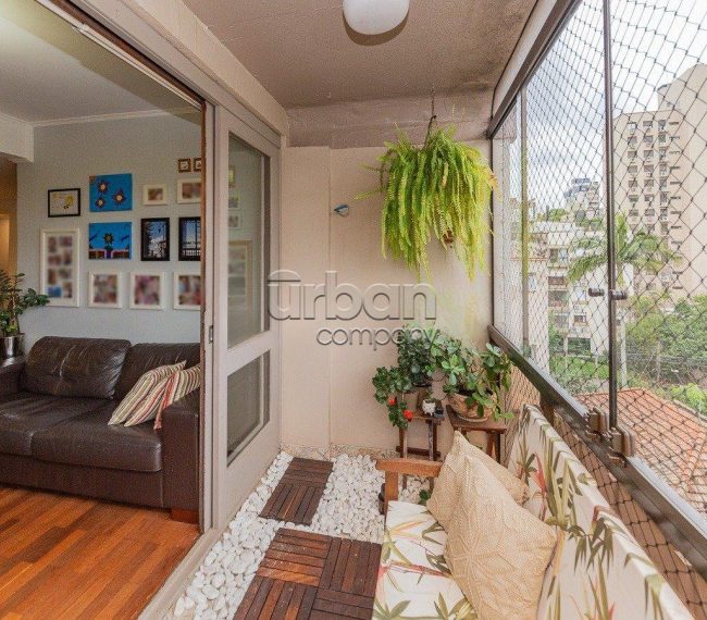 Apartamento com 110m², 3 quartos, 1 suíte, 1 vaga, no bairro Auxiliadora em Porto Alegre