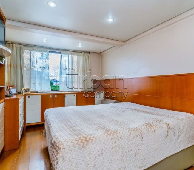 Apartamento Duplex com 84m², 2 quartos, 1 vaga, no bairro Passo da Areia em Porto Alegre