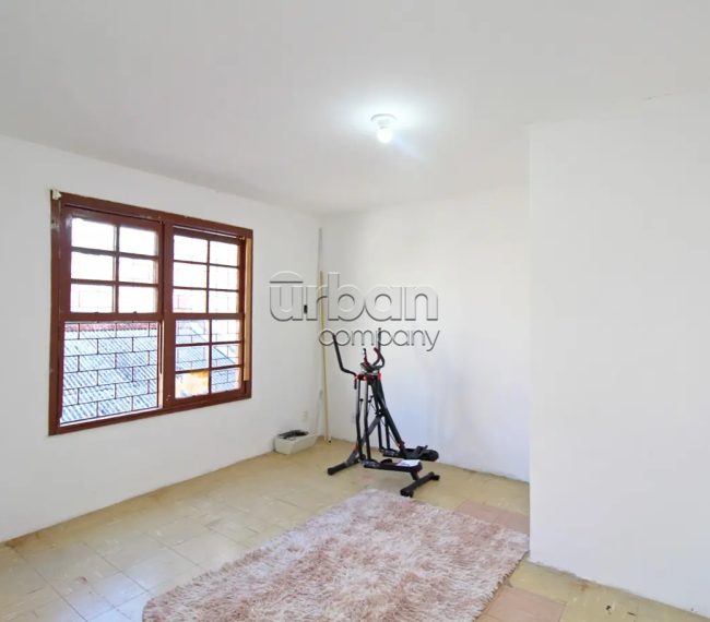 Casa com 180m², 4 quartos, 4 suítes, 3 vagas, no bairro Partenon em Porto Alegre