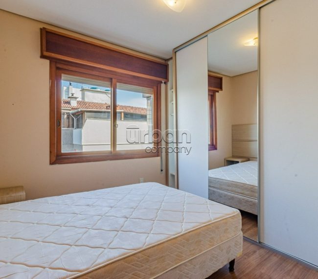 Apartamento com 92m², 2 quartos, 1 suíte, 1 vaga, no bairro Mont Serrat em Porto Alegre