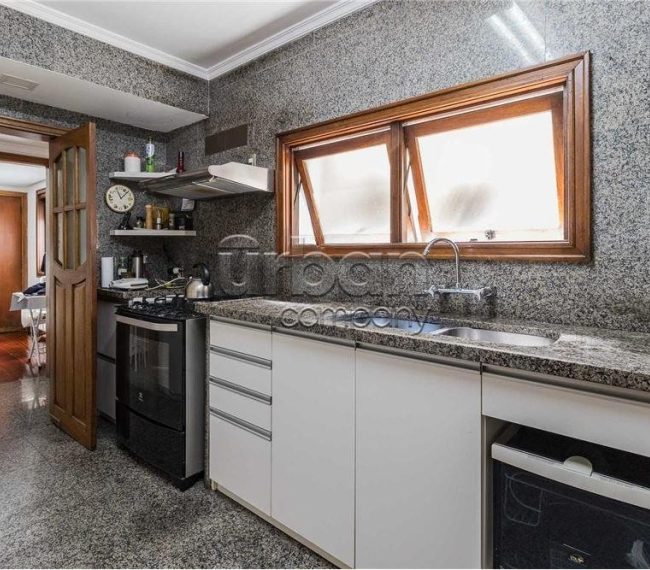 Apartamento Garden com 258m², 3 quartos, 2 suítes, 2 vagas, no bairro Auxiliadora em Porto Alegre