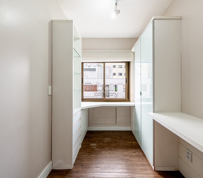 Apartamento com 157m², 4 quartos, 2 suítes, 4 vagas, no bairro Higienópolis em Porto Alegre