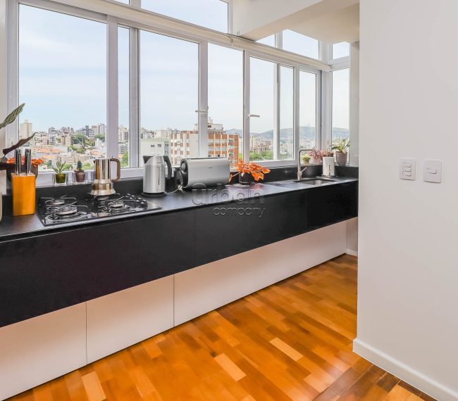 Apartamento com 110m², 2 quartos, 1 suíte, no bairro Rio Branco em Porto Alegre