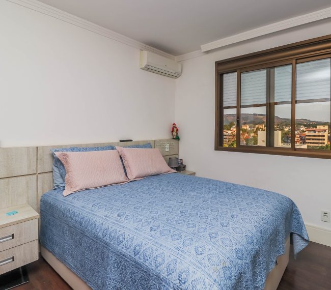 Apartamento com 96m², 3 quartos, 1 suíte, 2 vagas, no bairro Jardim Planalto em Porto Alegre