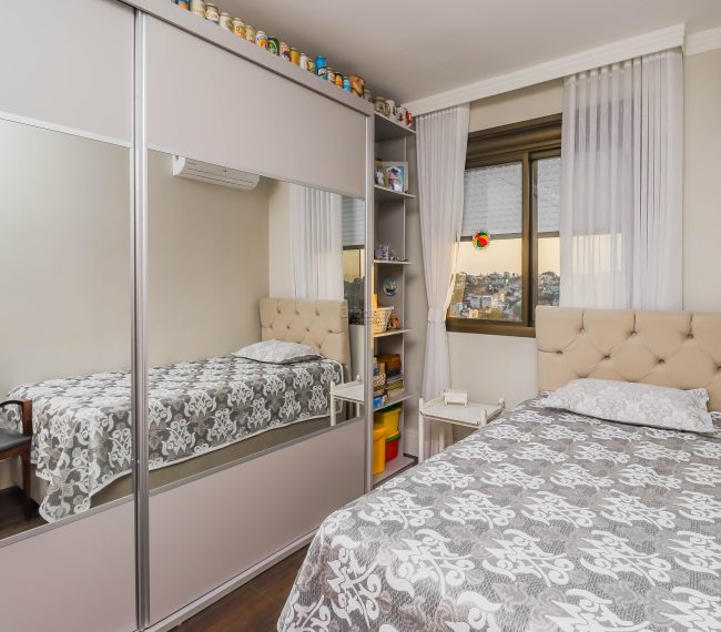 Apartamento com 96m², 3 quartos, 1 suíte, 2 vagas, no bairro Jardim Planalto em Porto Alegre