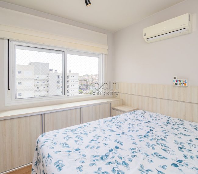 Apartamento com 80m², 3 quartos, 1 suíte, 2 vagas, no bairro Jardim Carvalho em Porto Alegre