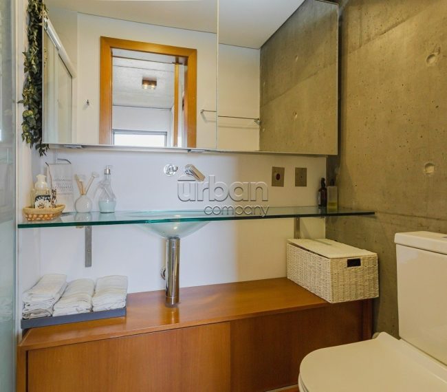 Apartamento com 69m², 1 quarto, 1 suíte, 2 vagas, no bairro Petrópolis em Porto Alegre