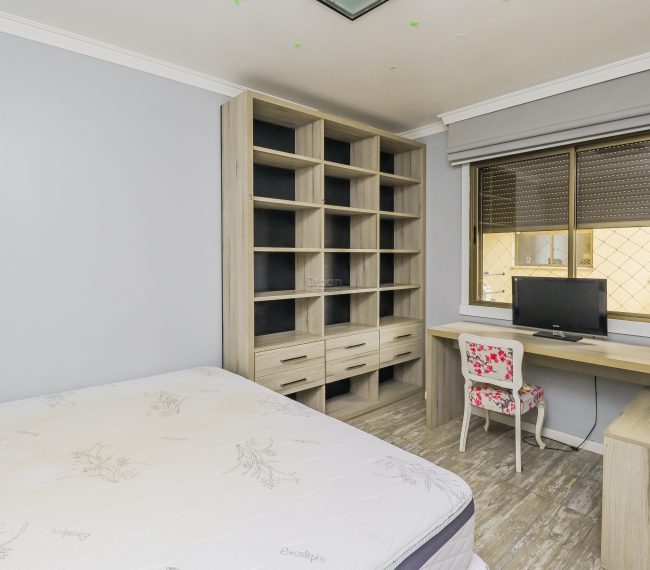 Apartamento com 120m², 3 quartos, 1 suíte, 2 vagas, no bairro Higienópolis em Porto Alegre