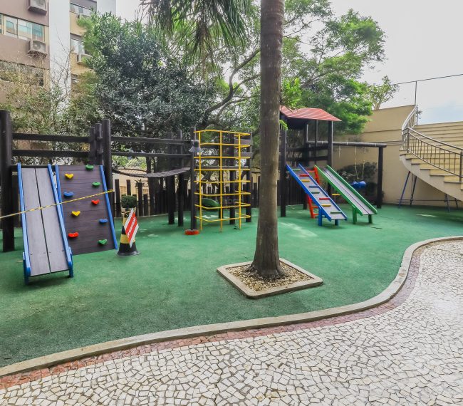 Apartamento com 120m², 3 quartos, 1 suíte, 2 vagas, no bairro Higienópolis em Porto Alegre