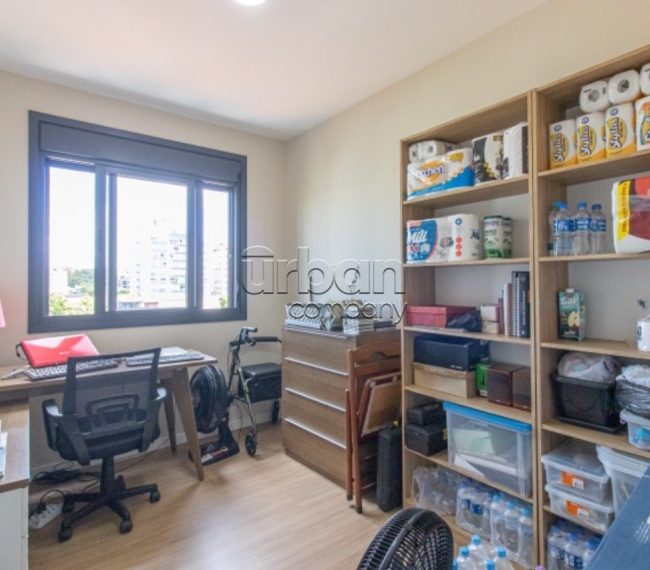 Apartamento com 81m², 3 quartos, 1 suíte, 2 vagas, no bairro Santana em Porto Alegre