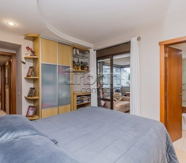 Apartamento com 106m², 3 quartos, 1 suíte, 2 vagas, no bairro Independência em Porto Alegre