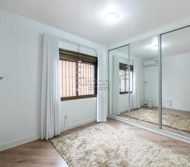 Apartamento Garden com 102m², 3 quartos, 1 suíte, 2 vagas, no bairro Jardim Botânico em Porto Alegre