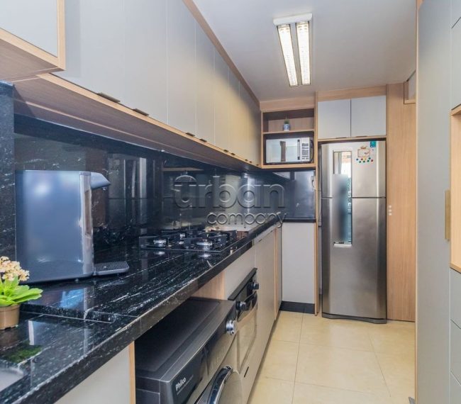 Apartamento com 79m², 3 quartos, 1 suíte, 2 vagas, no bairro Jardim Itu-Sabará em Porto Alegre