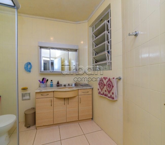 Apartamento com 128m², 3 quartos, 1 vaga, no bairro Santa Cecília em Porto Alegre