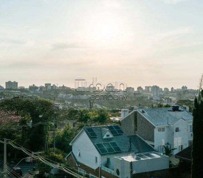 Casa em Condomínio com 358m², 4 quartos, 5 vagas, no bairro Chácara Das Pedras em Porto Alegre