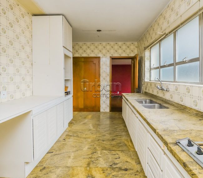 Apartamento com 258m², 3 quartos, 1 suíte, 2 vagas, no bairro Petrópolis em Porto Alegre