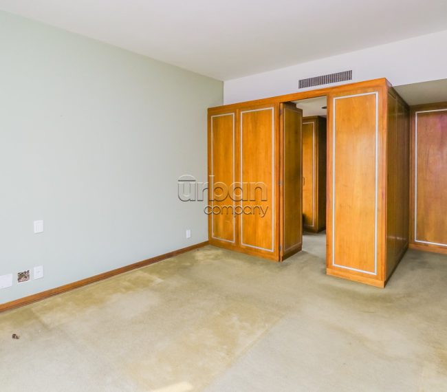 Apartamento com 258m², 3 quartos, 1 suíte, 2 vagas, no bairro Petrópolis em Porto Alegre