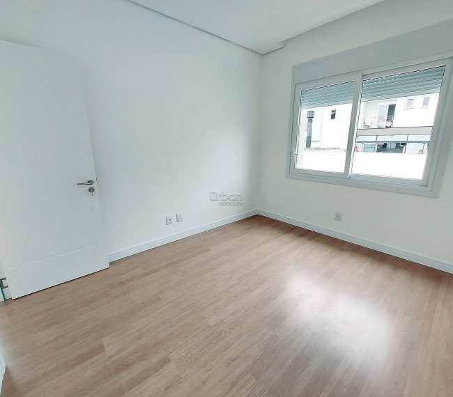 Casa em Condomínio com 254m², 3 quartos, 3 suítes, 2 vagas, no bairro Hípica em Porto Alegre