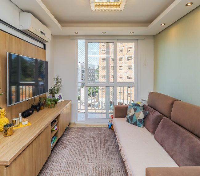 Apartamento com 73m², 3 quartos, 1 suíte, 1 vaga, no bairro Jardim Itu-sabará em Porto Alegre