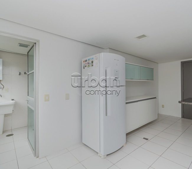 Apartamento com 113m², 3 quartos, 1 suíte, 2 vagas, no bairro Moinhos de Vento em Porto Alegre