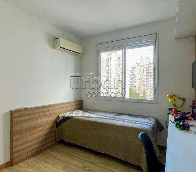 Apartamento com 105m², 3 quartos, 1 suíte, 2 vagas, no bairro Passo da Areia em Porto Alegre