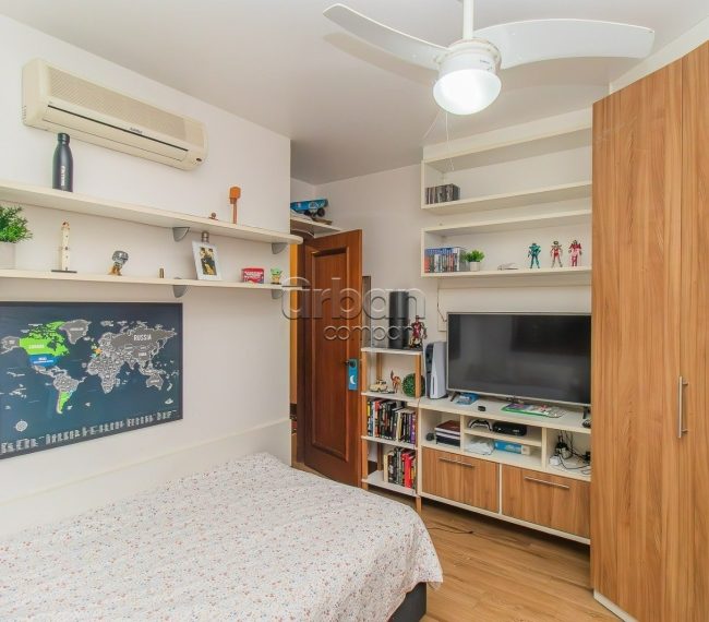 Apartamento com 145m², 3 quartos, 1 suíte, 2 vagas, no bairro Mont Serrat em Porto Alegre