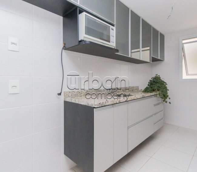 Apartamento com 105m², 3 quartos, 1 suíte, 2 vagas, no bairro Passo da Areia em Porto Alegre