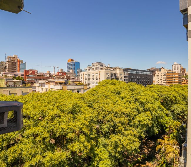 Apartamento com 121m², 3 quartos, 1 suíte, 1 vaga, no bairro Moinhos de Vento em Porto Alegre