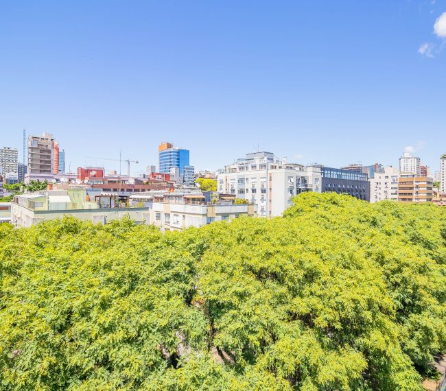 Apartamento com 121m², 3 quartos, 1 suíte, 1 vaga, no bairro Moinhos de Vento em Porto Alegre