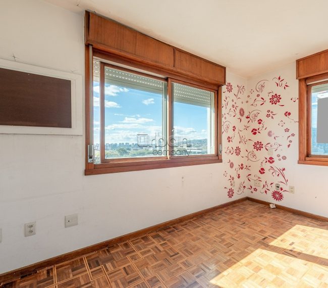 Cobertura com 287m², 3 quartos, 1 suíte, 2 vagas, no bairro Mont Serrat em Porto Alegre