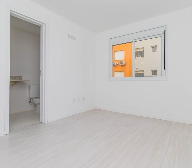 Apartamento Garden com 77m², 1 quarto, 1 suíte, 1 vaga, no bairro Passo da Areia em Porto Alegre