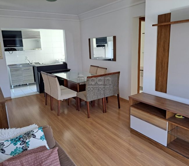 Apartamento com 70m², 3 quartos, 1 suíte, 1 vaga, no bairro Partenon em Porto Alegre