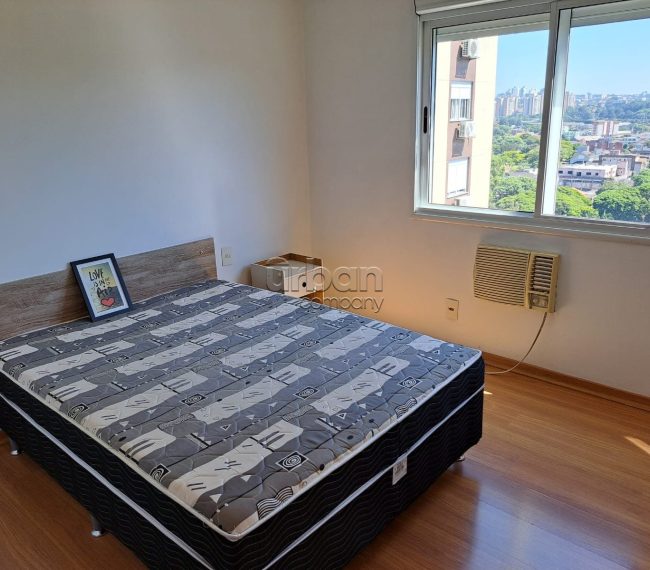 Apartamento com 70m², 3 quartos, 1 suíte, 1 vaga, no bairro Partenon em Porto Alegre