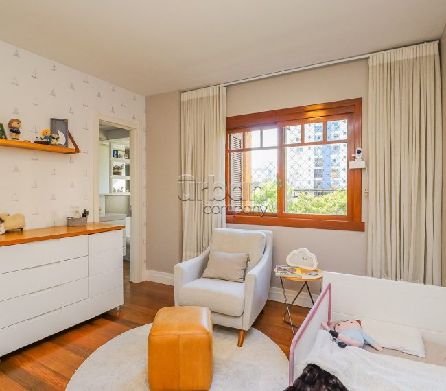 Apartamento Garden com 347m², 4 quartos, 3 suítes, 4 vagas, no bairro Chácara da Pedras em Porto Alegre