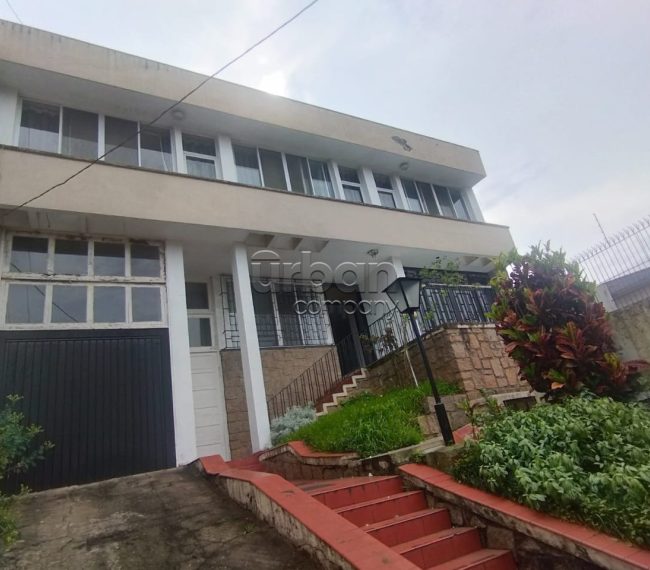 Casa com 380m², 4 quartos, 2 suítes, 4 vagas, no bairro Menino Deus em Porto Alegre