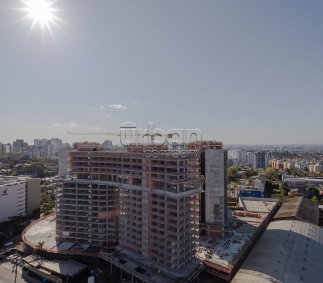 Apartamento Duplex com 150m², 3 quartos, 1 suíte, 1 vaga, no bairro Três Figueiras em Porto Alegre